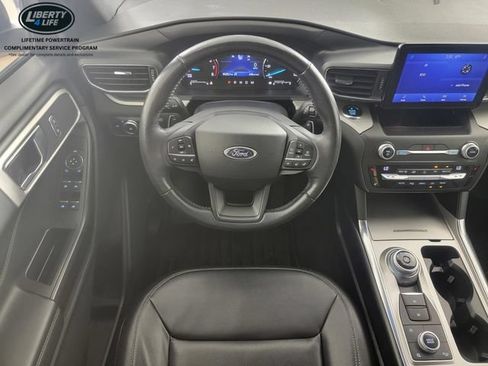 Certified 2020 Ford Explorer XLT w/ Equipment Group 202A AWD/4WD image 27
