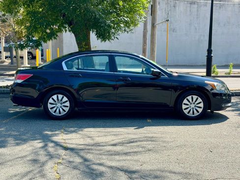 Used 2011 Honda Accord LX image 6
