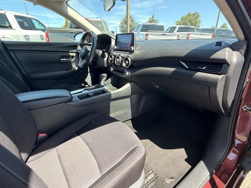 Used 2023 Nissan Sentra SV FWD image 9