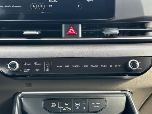 New 2026 Kia Carnival EX image 25