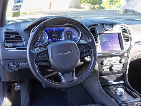 Used 2021 Chrysler 300 S image 12