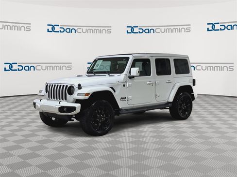 Used 2021 Jeep Wrangler Unlimited Sahara image 4