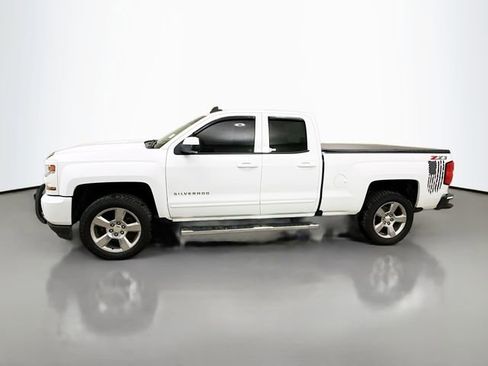 Used 2018 Chevrolet Silverado 1500 LT w/ All Star Edition image 4