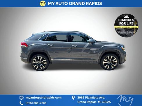 Used 2022 Volkswagen Atlas Cross Sport SEL Premium R-Line AWD/4WD image 8