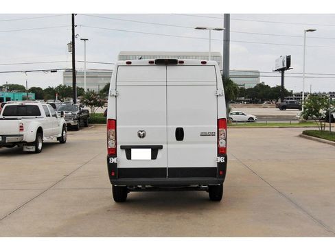 Used 2026 RAM ProMaster 2500 w/ Convenience Group FWD image 5