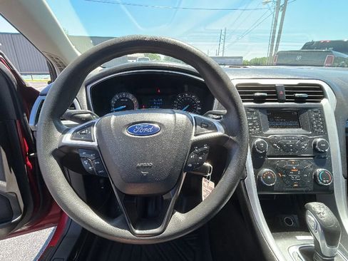 Used 2016 Ford Fusion S FWD image 2
