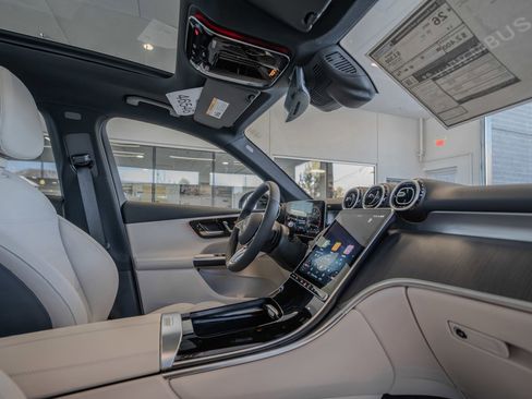 New 2026 Mercedes-Benz GLC 300 4MATIC image 17