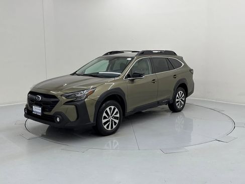 Certified 2024 Subaru Outback Premium image 2