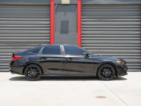 Used 2022 Honda Civic Sport image 5