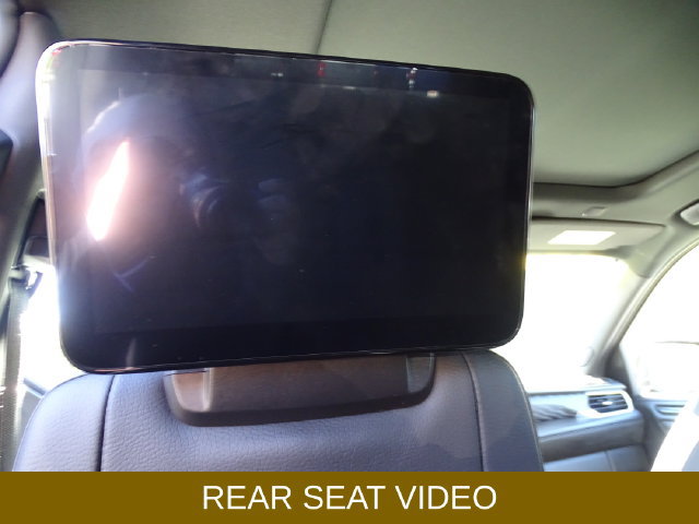 Used 2023 GMC Yukon Denali w/ Advanced Technology Package AWD/4WD image 6