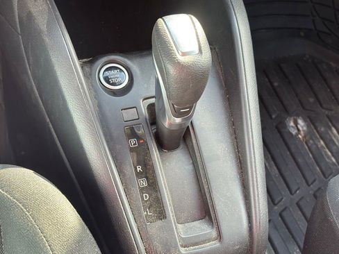 Used 2025 Nissan Kicks Play S image 12