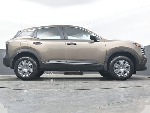 New 2026 Nissan Kicks S image 29