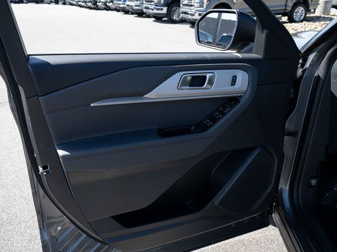 New 2026 Ford Explorer Active image 16
