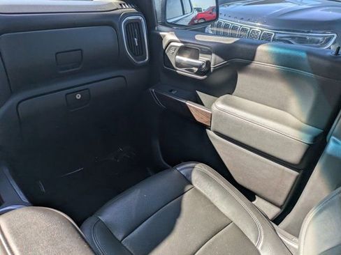 Used 2019 GMC Sierra 1500 SLT image 13