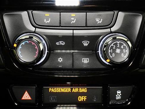 Used 2020 Buick Encore Preferred image 19