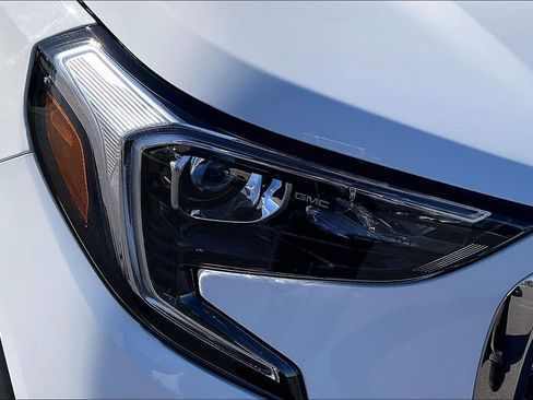 Used 2020 GMC Terrain SLT image 31