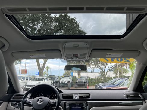 Used 2017 Volkswagen Passat 1.8T SE w/ SE Lighting Package image 19