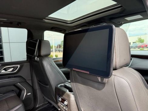 Used 2021 Chevrolet Tahoe High Country AWD/4WD image 17