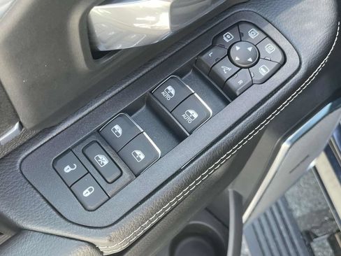 New 2026 RAM 2500 Laramie AWD/4WD image 28