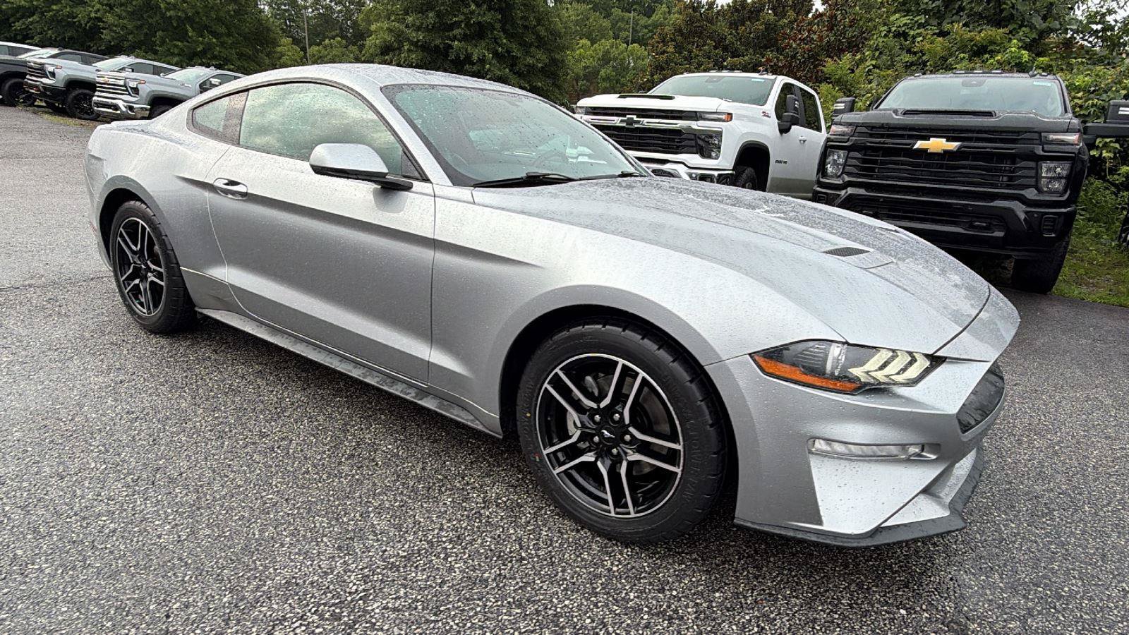 Used 2020 Ford Mustang Premium RWD image 6