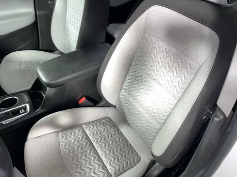 Used 2022 Chevrolet Equinox LS AWD/4WD image 15