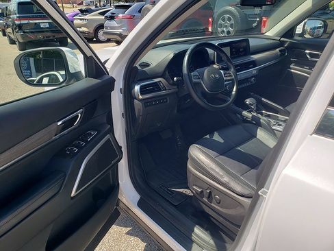 Used 2021 Kia Telluride EX w/ EX Premium Package FWD image 9