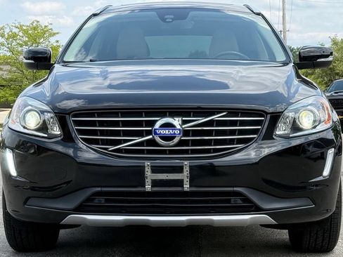 Used 2017 Volvo XC60 T5 Inscription w/ Preferred Option Package FWD image 9
