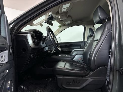 Certified 2022 Ford Expedition XLT image 5