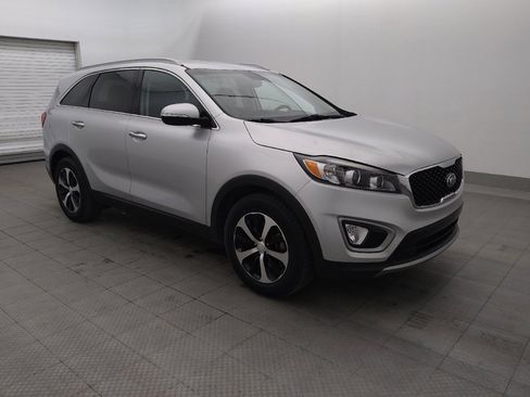 Used 2018 Kia Sorento EX FWD image 11