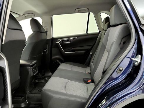Certified 2023 Toyota RAV4 XLE image 33