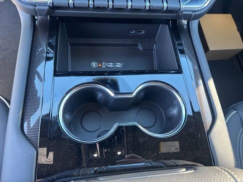 New 2026 GMC Yukon XL Elevation w/ Elevation Premium Package image 18