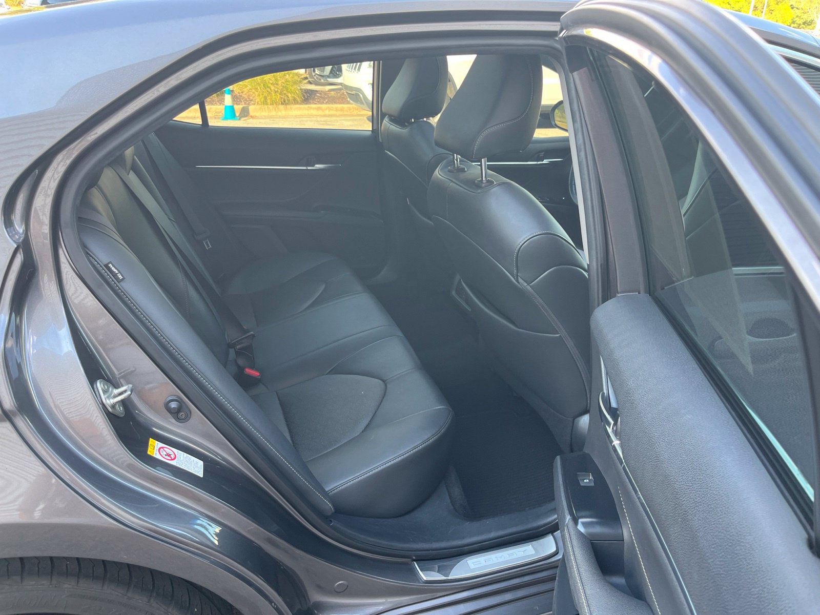 Used 2018 Toyota Camry XSE FWD image 31