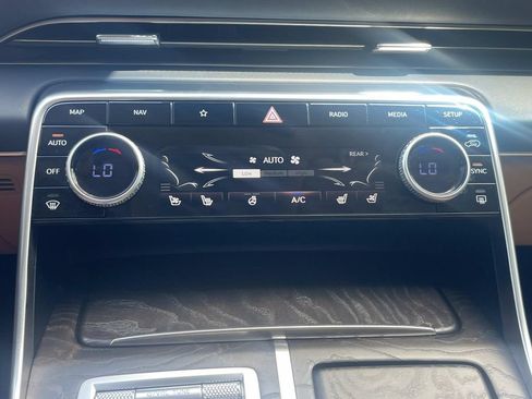 Used 2021 Genesis GV80 3.5T w/ Advanced Package 06 AWD/4WD image 31