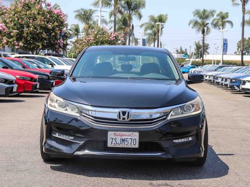 Used 2016 Honda Accord EX image 2