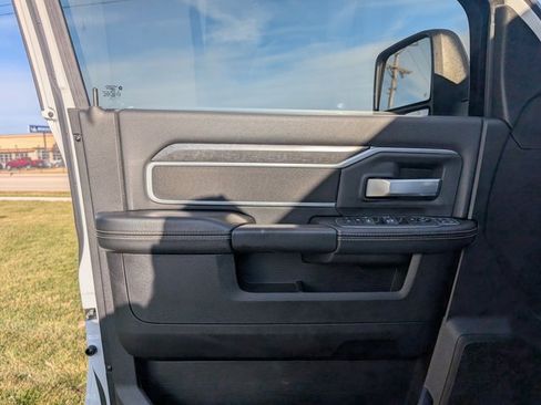 Used 2024 RAM 3500 Big Horn w/ Sport Appearance Package image 13