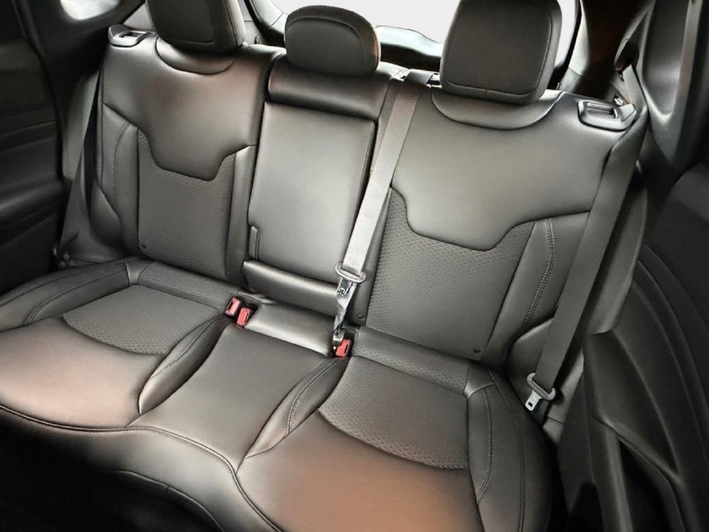 New 2026 Jeep Compass Latitude AWD/4WD image 13