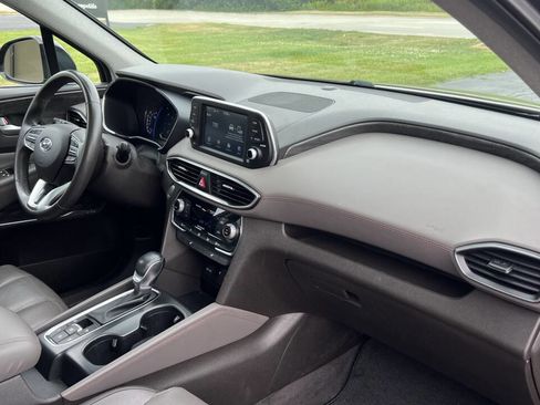 Used 2020 Hyundai Santa Fe SEL w/ Convenience + Premium Package image 26