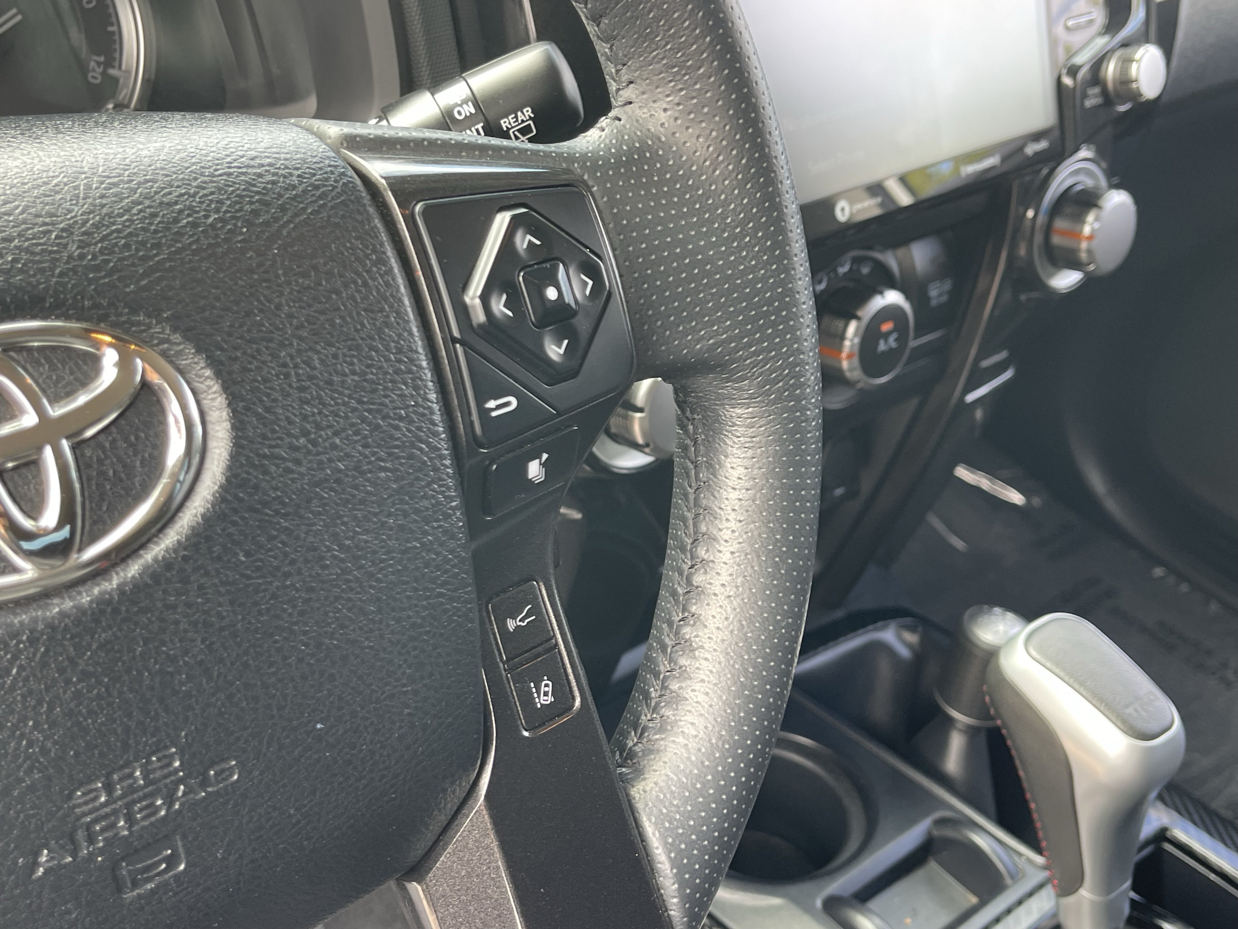 Used 2020 Toyota 4Runner TRD Off-Road Premium AWD/4WD image 22
