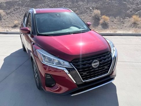 Certified 2024 Nissan Kicks SV FWD image 3