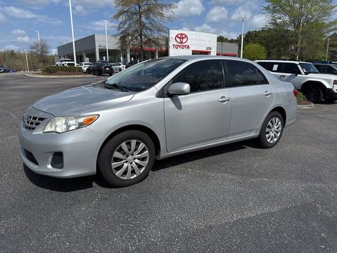 Used 2013 Toyota Corolla LE image 1
