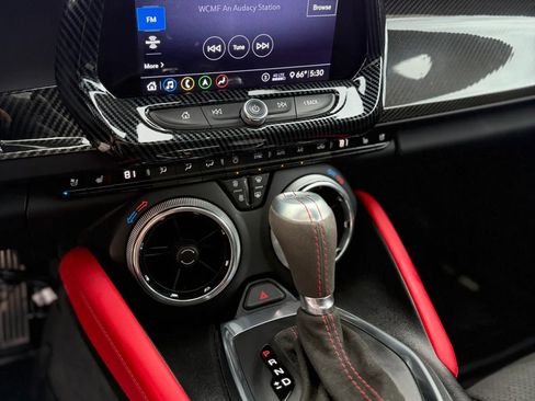 Used 2020 Chevrolet Camaro ZL1 RWD image 26