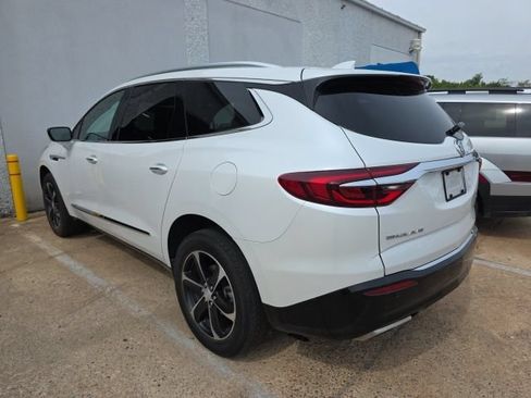 Used 2021 Buick Enclave Essence w/ Sport Touring Edition FWD image 3