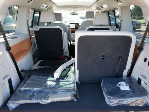 New 2025 Volkswagen ID. Buzz Pro S Plus image 6