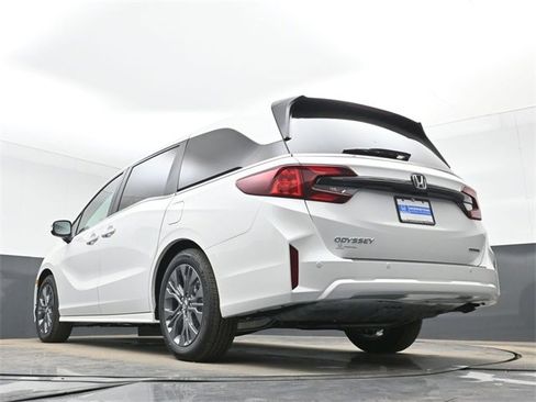 New 2026 Honda Odyssey Touring image 50