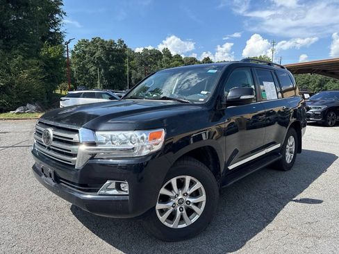 Used 2018 Toyota Land Cruiser w/ Four Season Floor Mat Package AWD/4WD image 1
