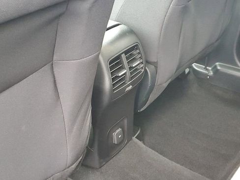 Used 2020 Ford Escape SE image 29