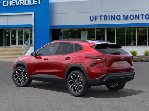 New 2026 Chevrolet Trax RS w/ Sunroof Package FWD image 3