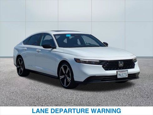 Used 2024 Honda Accord Sport image 4