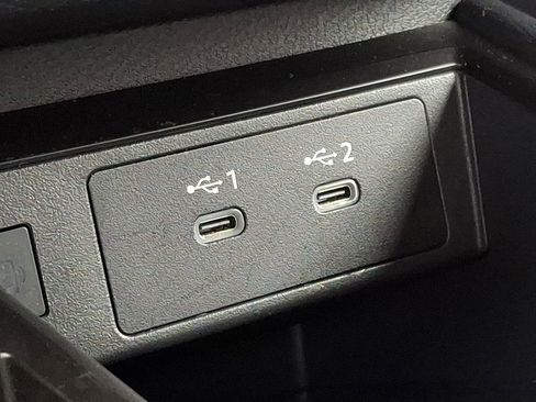 Certified 2025 Nissan Kicks SV image 23