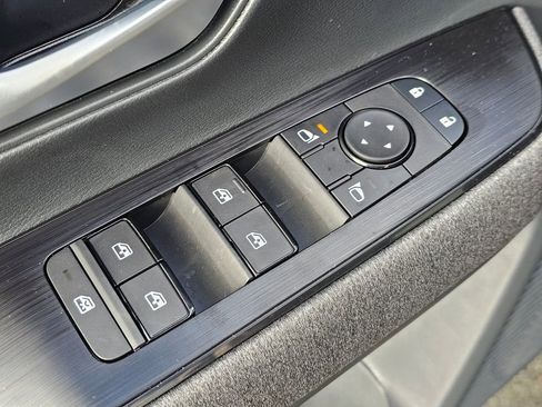 New 2026 Nissan Kicks SV w/ SV Premium Package image 32